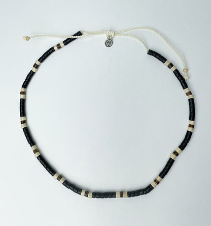 <tc>Oakland Necklace</tc>