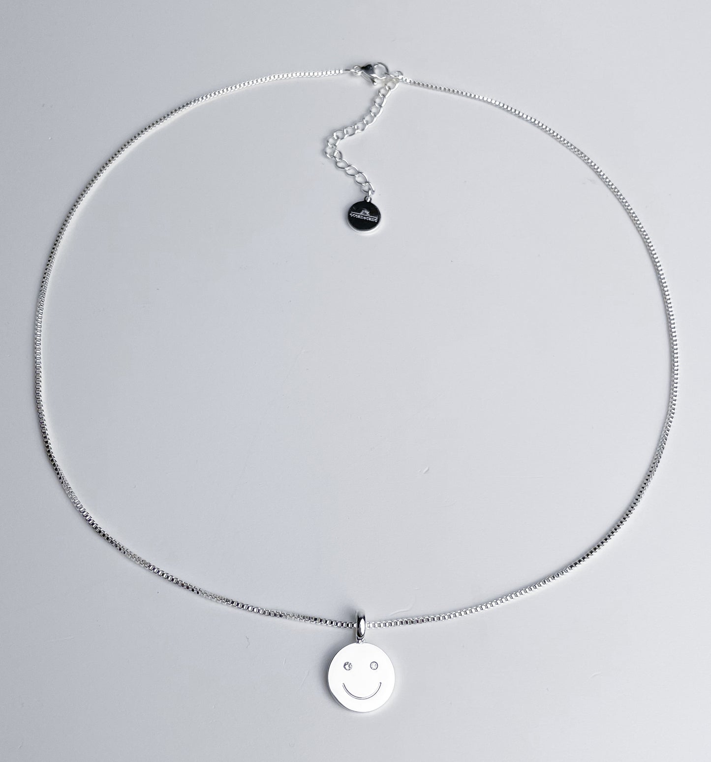 <tc>Happy Necklace</tc>