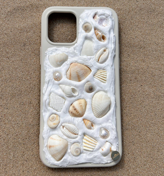 <tc>Seashell Phone Case - Light Natural Tones</tc>
