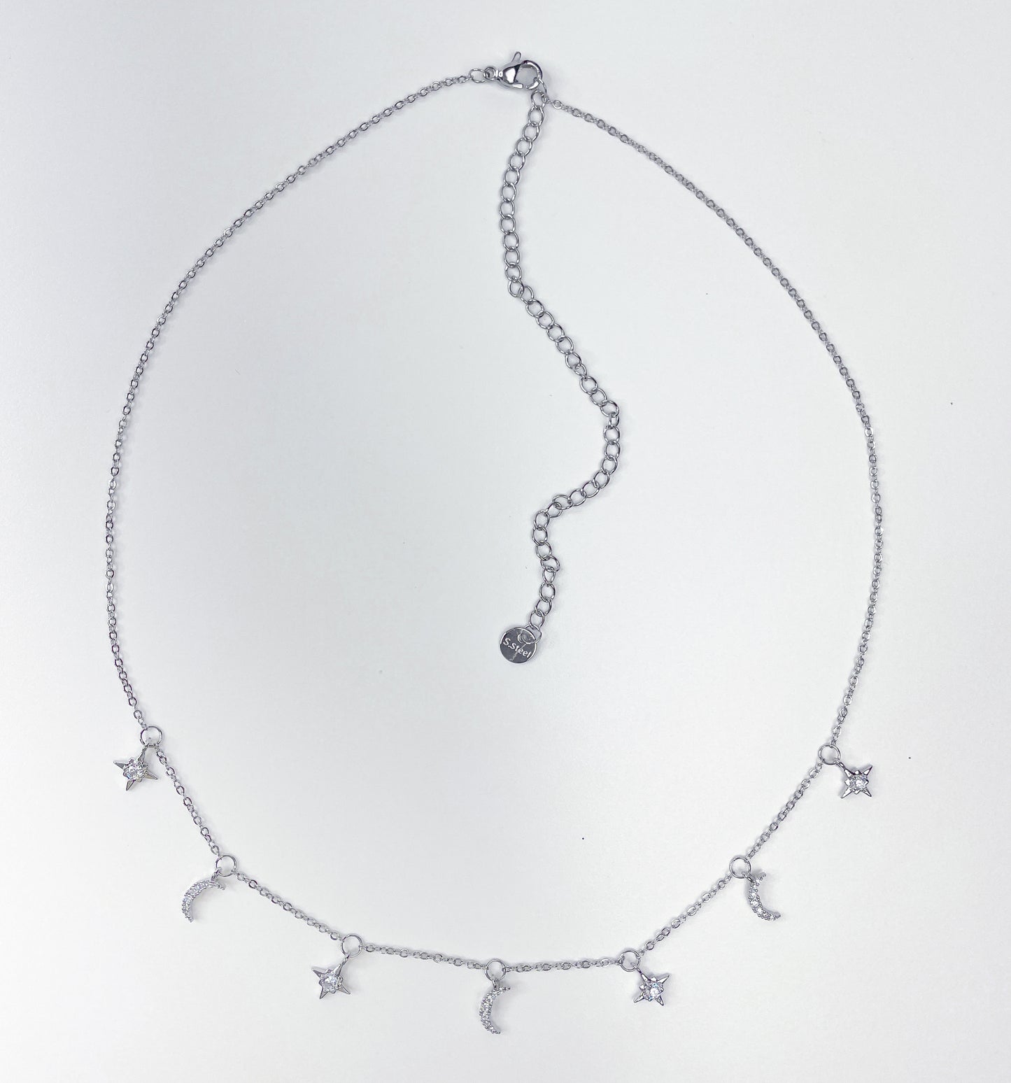 <tc>Halfmoon Necklace</tc>